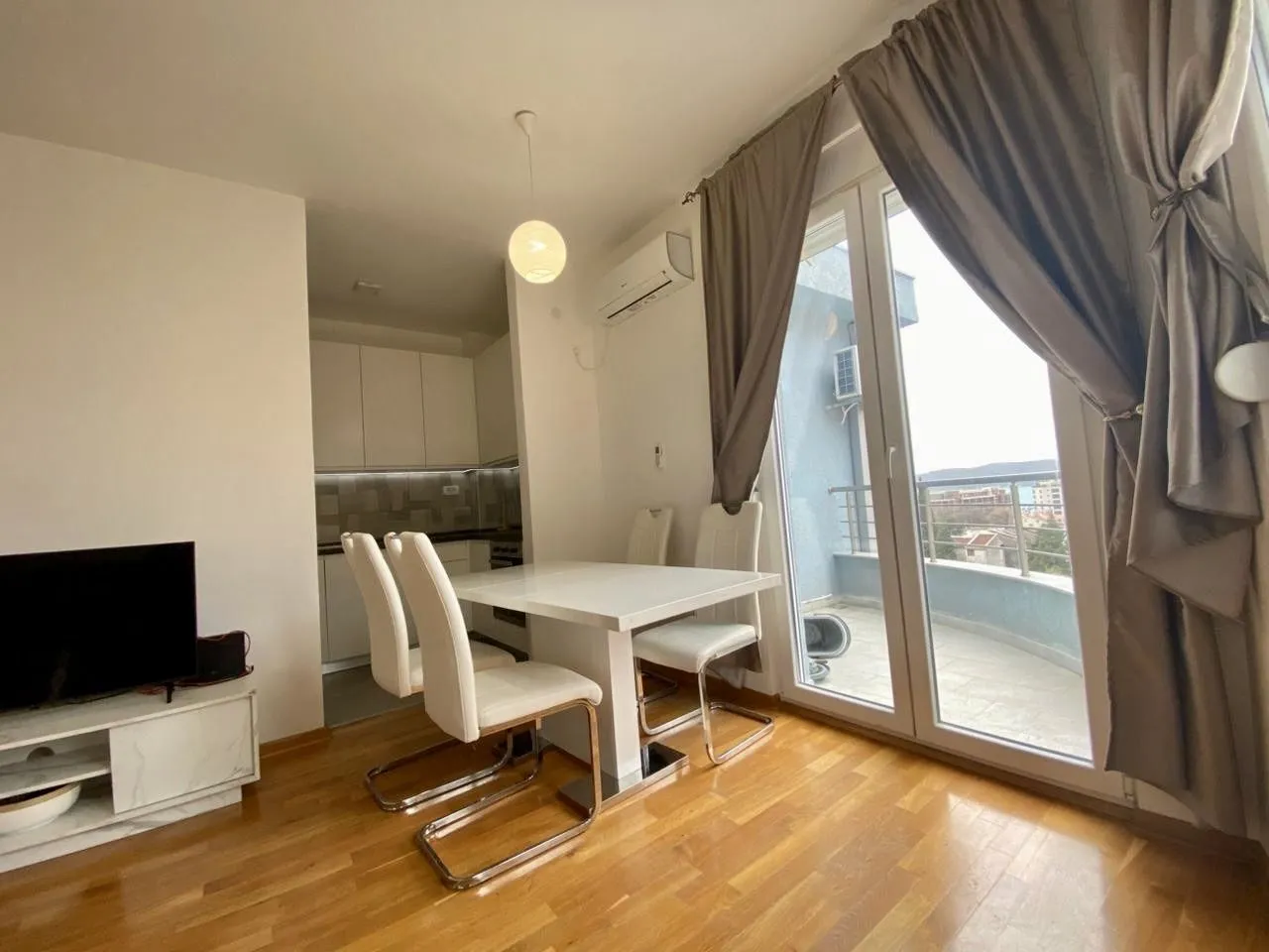Prodaja, dvosoban stan, 58m², Bečići, Budva