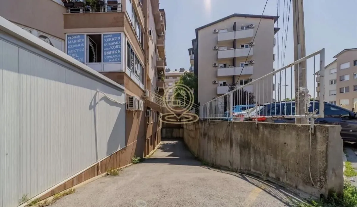Prodaja, jednosoban stan, 42m², Vojvode Vlahovica, Beograd