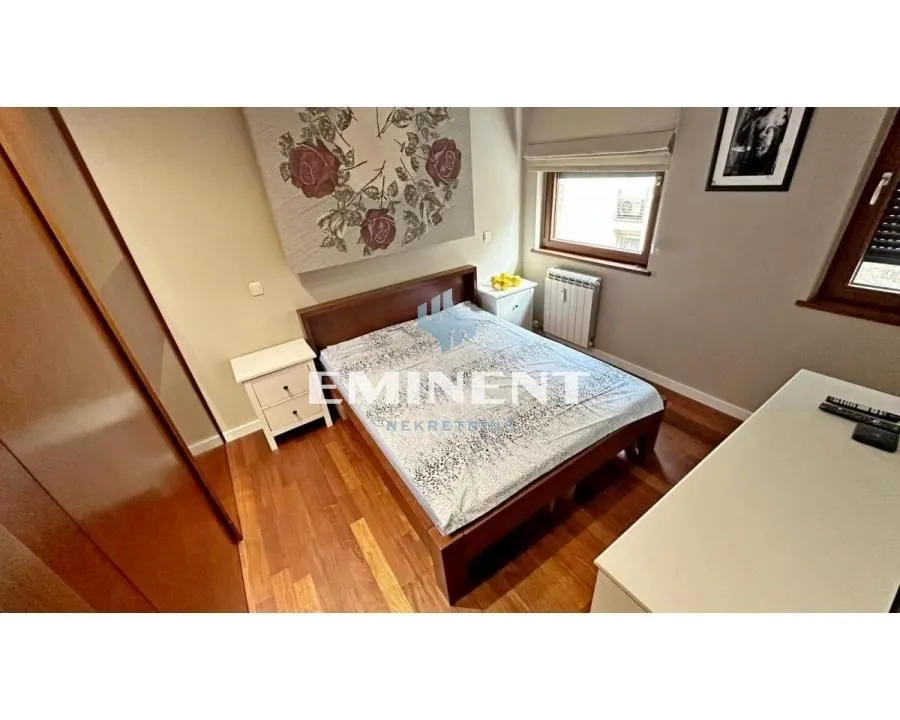 Izdavanje, dvosoban stan, 64m², Vračar Hram, Vračar Sve Podlokacije
