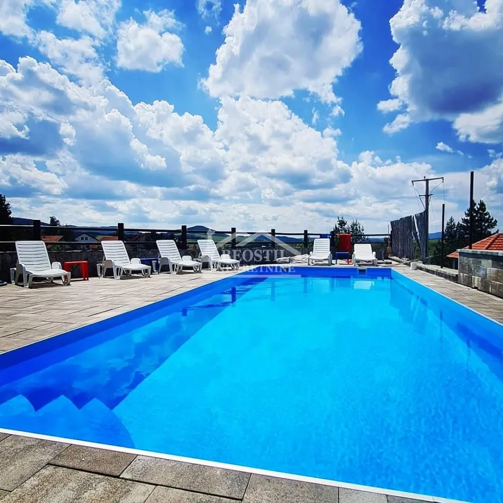 Prodaja, trosoban stan, 39m², Centar, Čajetina