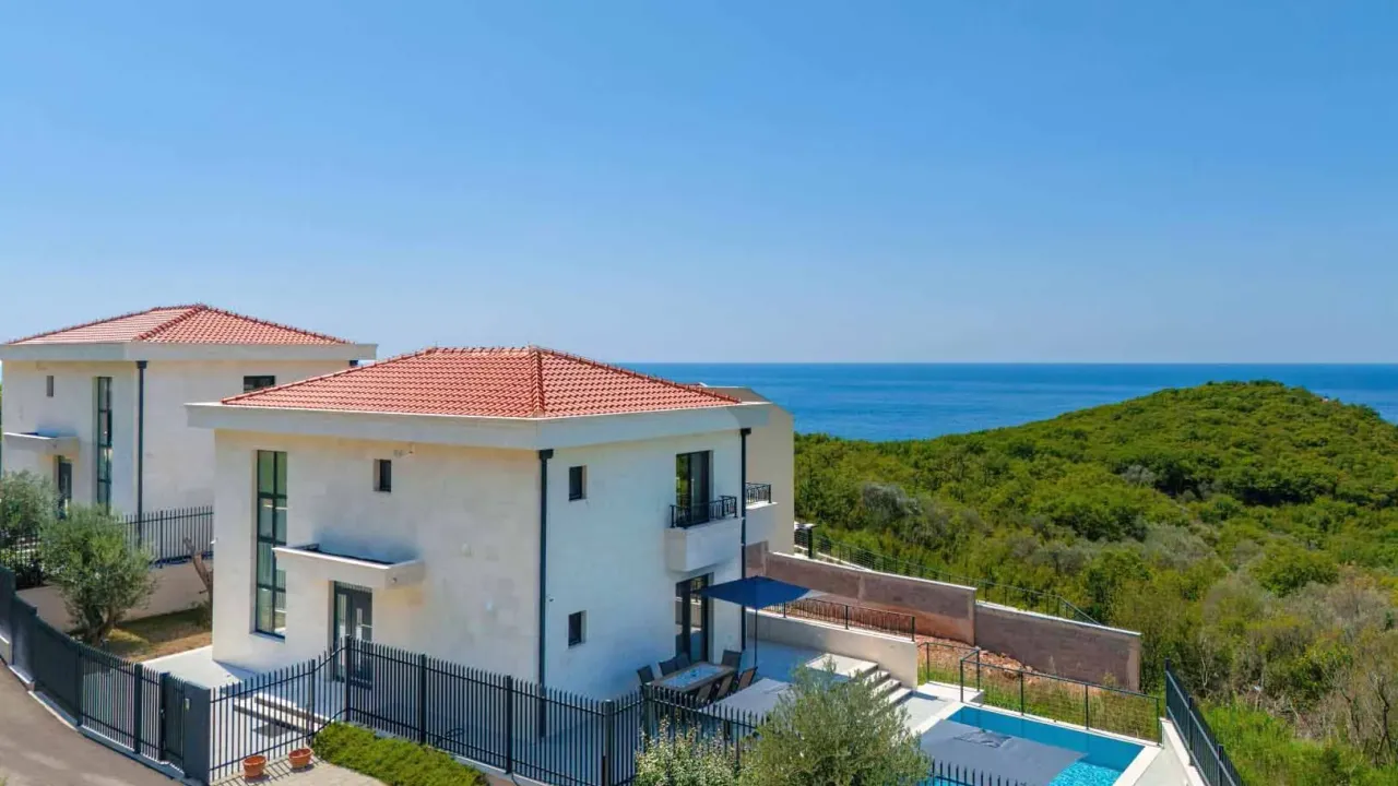 Sale, house, 318m², Reževići, Budva