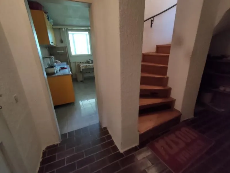 Prodaja, kuća, 330m², Sremska Kamenica, Petrovaradin