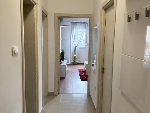 Rent, two bedroom apartment, 64m², City Kvart, Podgorica - image 9