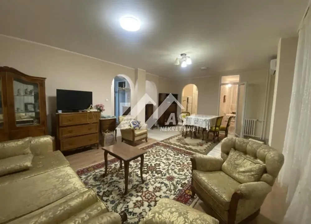 Izdavanje, jednosoban stan, 58m², Betanija, Novi Sad Sve Podlokacije