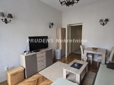 Izdavanje, jednosoban stan, 25m², Cvetni Trg, Vračar Sve Podlokacije - image 3