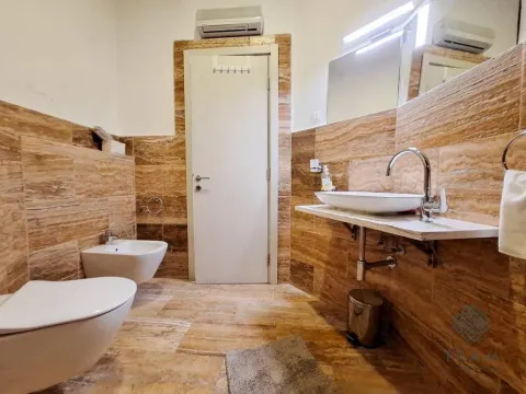 Rent, house, 140m², Reževići, Budva - image 18