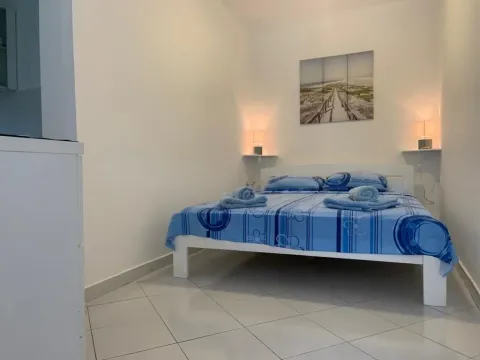 Sale, three bedroom apartment, 85m², Sveti Stefan, Budva - image 4