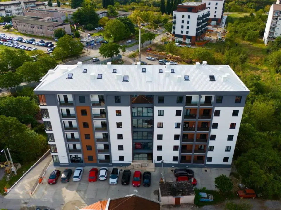 Izdavanje, jednosoban stan, 37m², Central Point, Podgorica