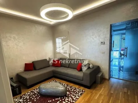 Rent, apartment, 68m², Vukov Spomenik, Zvezdara Sve Podlokacije - image 1