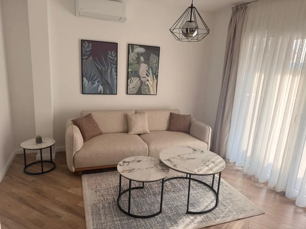 Izdavanje, dvosoban stan, 60m², Mažina, Tivat