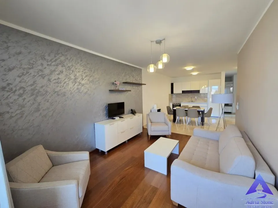 Sale, three bedroom apartment, 107m², Bečići, Budva