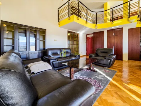 Izdavanje, kuća, 380m², Gorica C, Podgorica - image 24