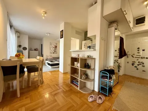 Sale, two bedroom apartment, 78m², Bulevar, Niš - image 3