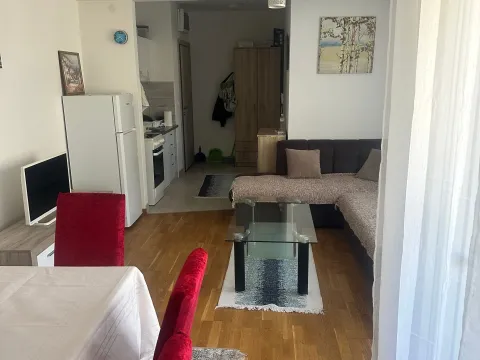 Izdavanje, jednosoban stan, 52m², Meljine, Herceg Novi - image 1