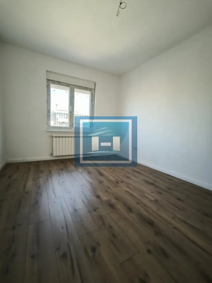 Prodaja, kuća, 400m², Varvarin, Srbija
