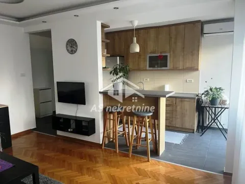 Izdavanje, dvosoban stan, 50m², Uciteljsko Naselje, Zvezdara Sve Podlokacije - image 4