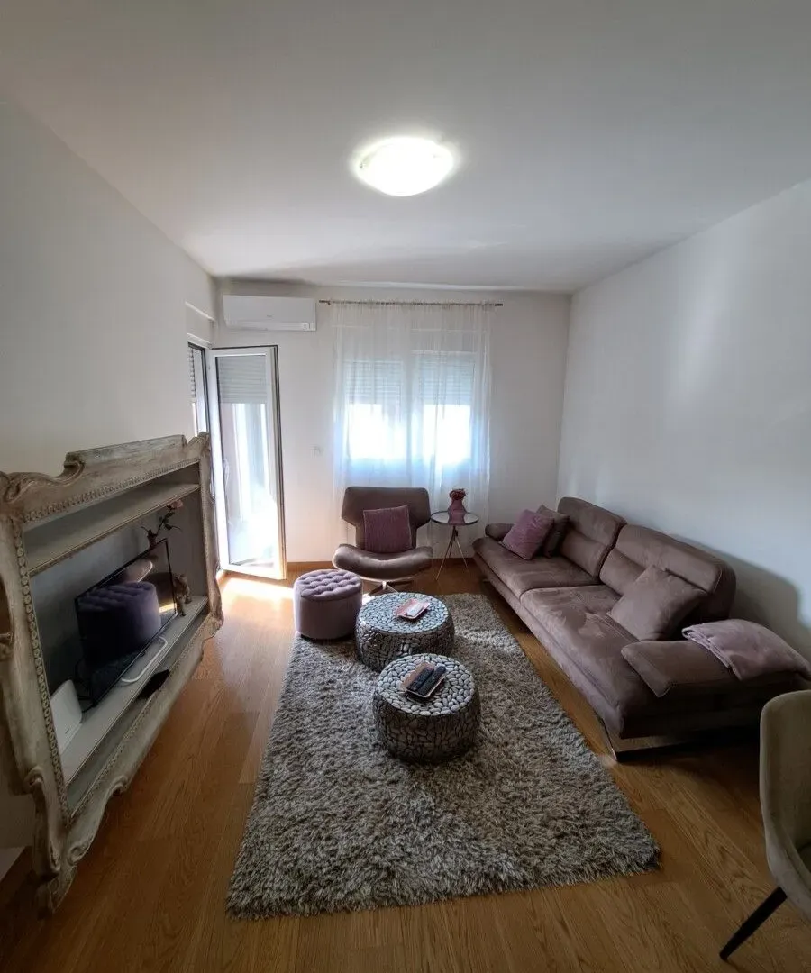 Rent, one bedroom apartment, 49m², New City, Podgorica
