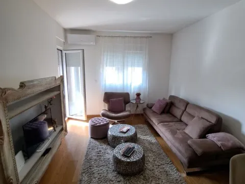 Rent, one bedroom apartment, 49m², New City, Podgorica - image 9