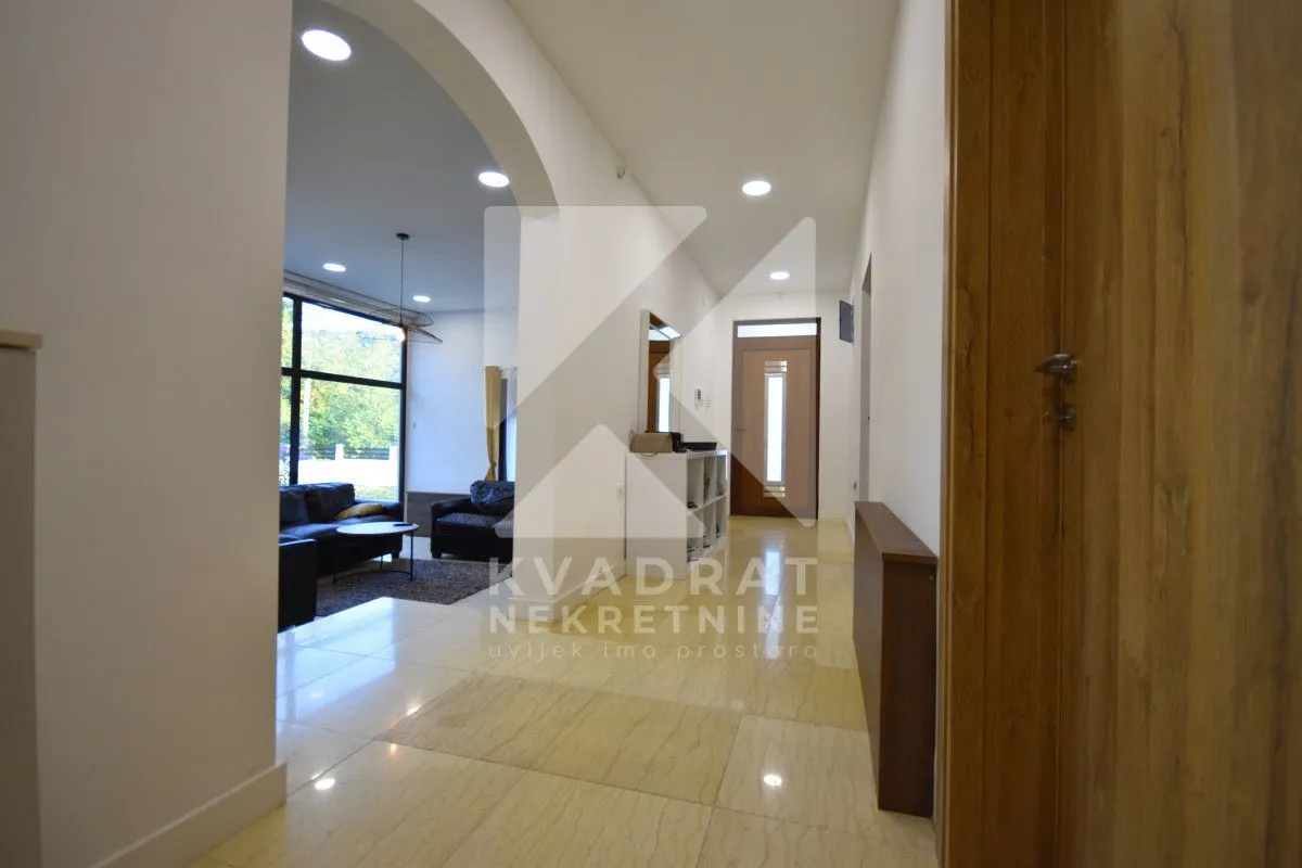 Rent, house, 140m², Velje Brdo, Podgorica