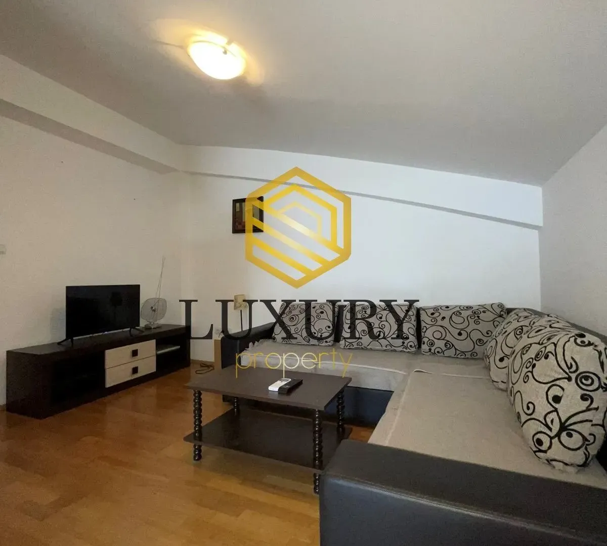 Rent, studio apartment, 25m², Stari Aerodrom, Podgorica