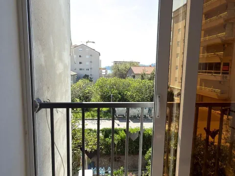 Sale, three bedroom apartment, 75m², Bečići, Budva - image 6