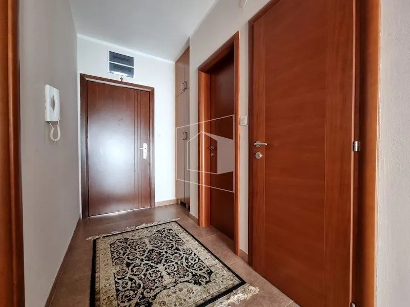 Rent, apartment, 90m², Gorica C, Podgorica