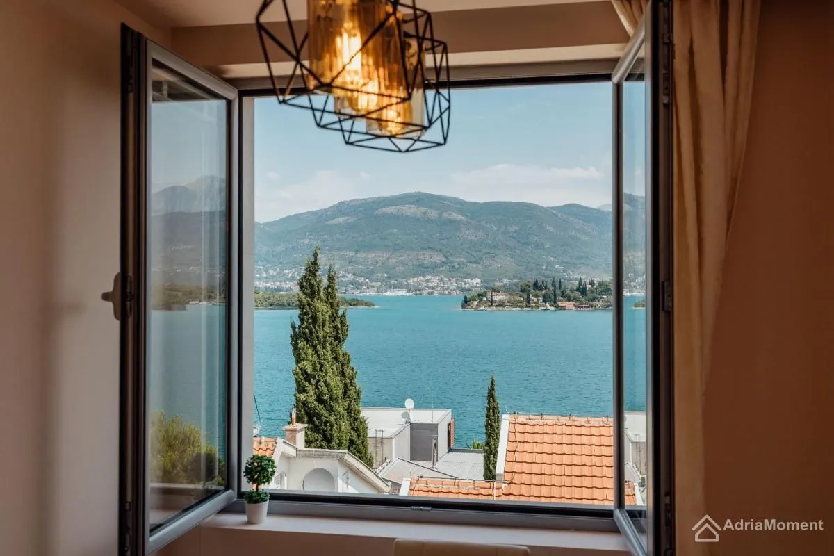 Prodaja, dvosoban stan, 62m², Đuraševići, Tivat