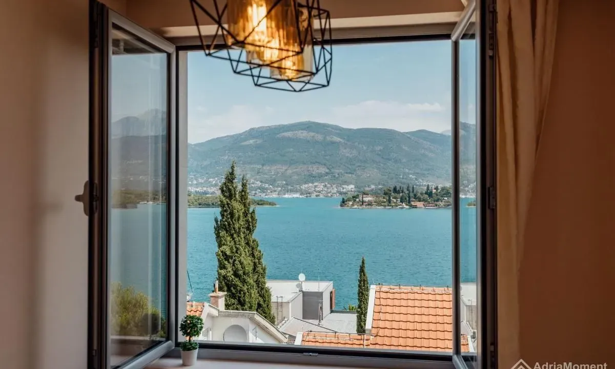 Prodaja, dvosoban stan, 62m², Đuraševići, Tivat
