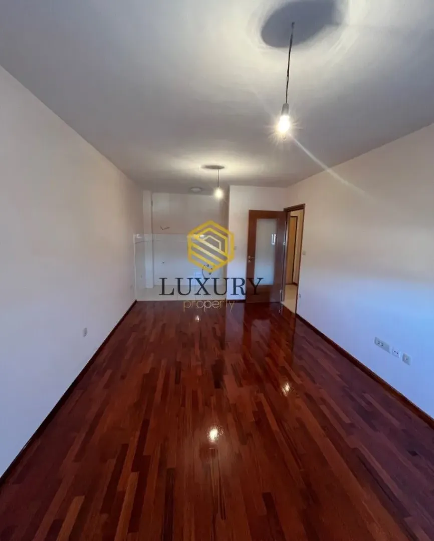 Prodaja, jednosoban stan, 44m², Stari Aerodrom, Podgorica