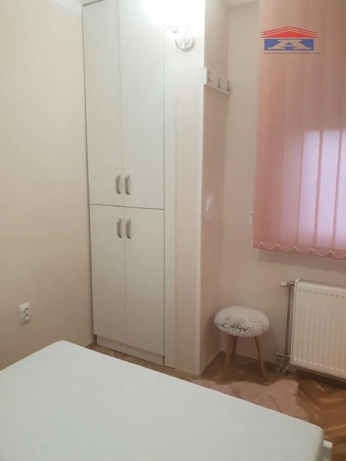 Izdavanje, jednosoban stan, 42m², Novi Sad, Srbija