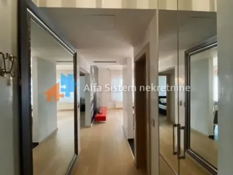 Izdavanje, trosoban stan, 105m², Savski Venac, Beograd - image 9