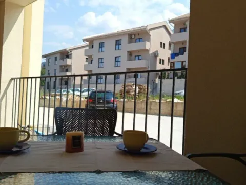 Izdavanje, jednosoban stan, 50m², Radanovići, Kotor - image 11