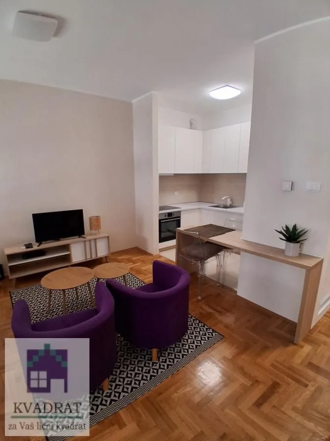 Rent, studio apartment, 33m², Centar, Novi Sad
