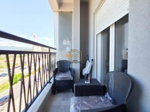 Izdavanje, četvorosoban stan, 48m², Stari Aerodrom, Podgorica - image 9