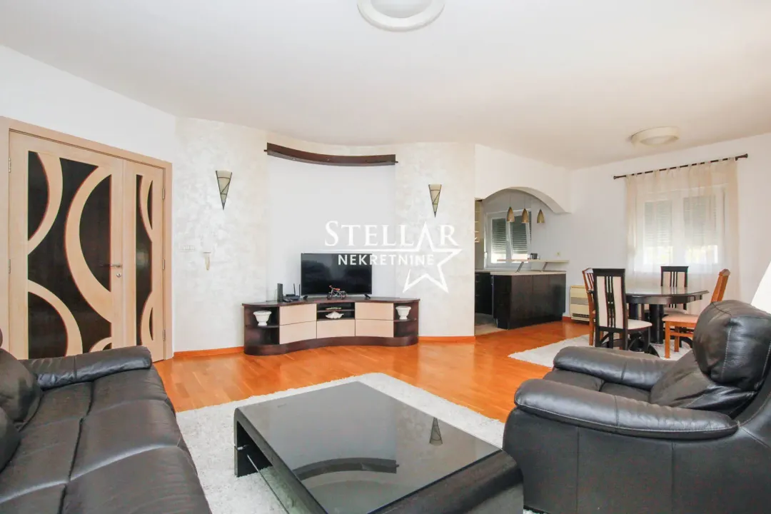 Rent, three bedroom apartment, 120m², City Kvart, Podgorica
