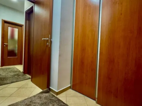 Izdavanje, dvosoban stan, 60m², City Kvart, Podgorica - image 5