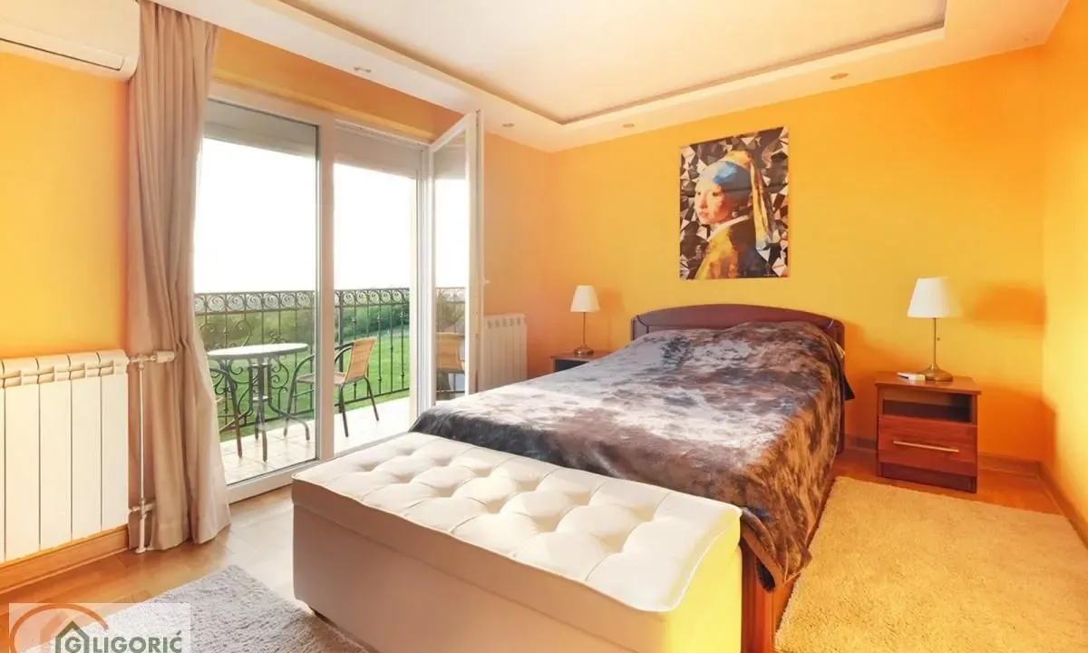 Prodaja, kuća, 460m², Arnajevo, Barajevo