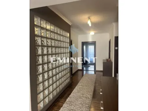 Izdavanje, trosoban stan, 120m², Tašmajdan, Palilula Sve Podlokacije - image 8