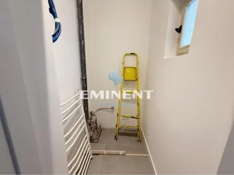 Izdavanje, trosoban stan, 130m², Stari Grad, Beograd - image 9