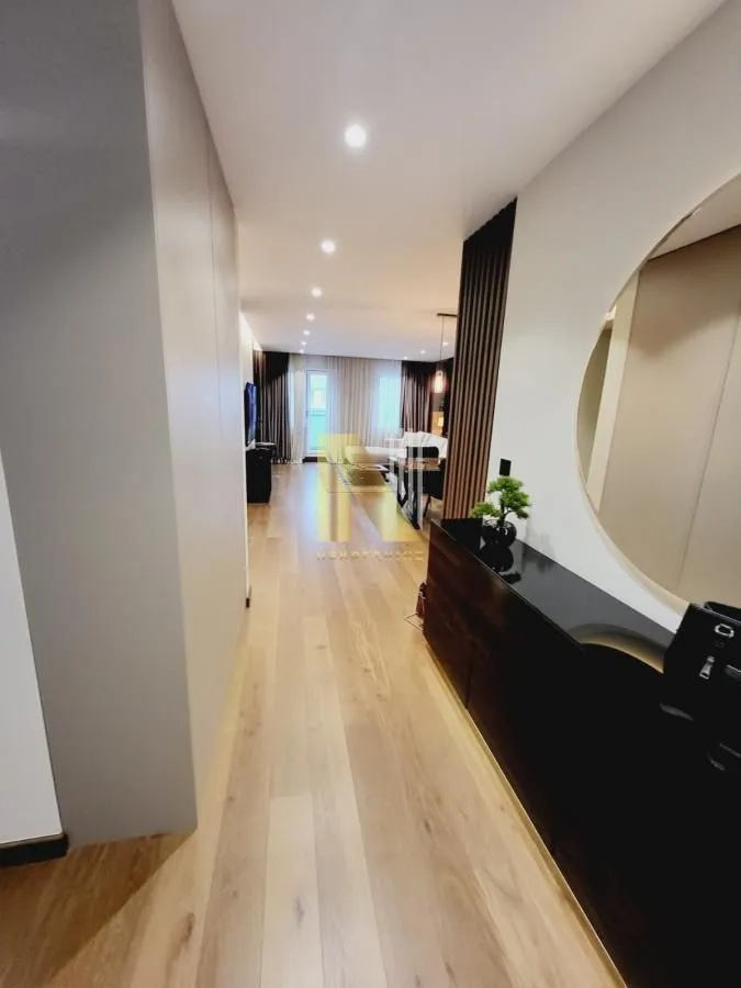 Prodaja, četvorosoban stan, 122m², Grbavica, Novi Sad Sve Podlokacije