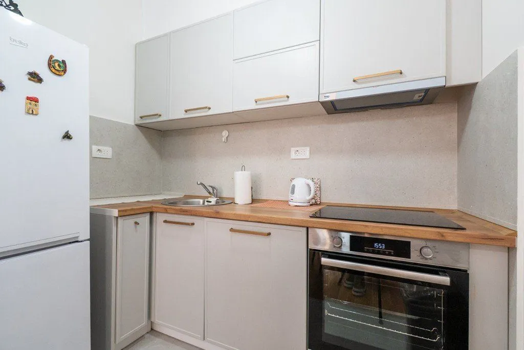 Izdavanje, jednosoban stan, 55m², Central Point, Podgorica