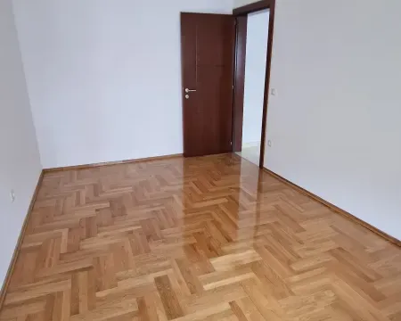 Sale, one bedroom apartment, 62m², Bečići, Budva - image 9