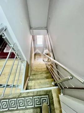 Rent, house, 80m², Zemun Gornji Grad, Zemun Sve Podlokacije - image 6