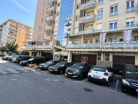 Rent, one bedroom apartment, 46m², City Kvart, Podgorica - image 14
