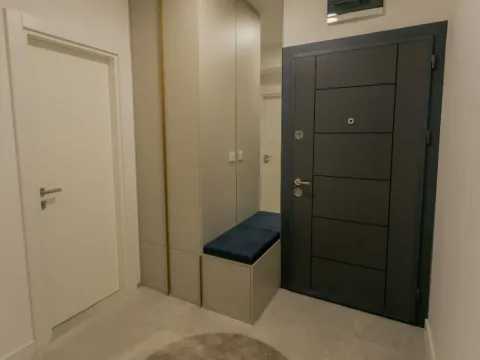 Izdavanje, jednosoban stan, 44m², Tivat, Crna Gora - image 9