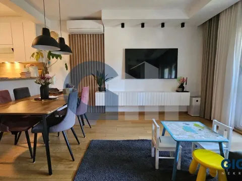 Prodaja, trosoban stan, 81m², Zemun Gornji Grad, Zemun Sve Podlokacije - image 3