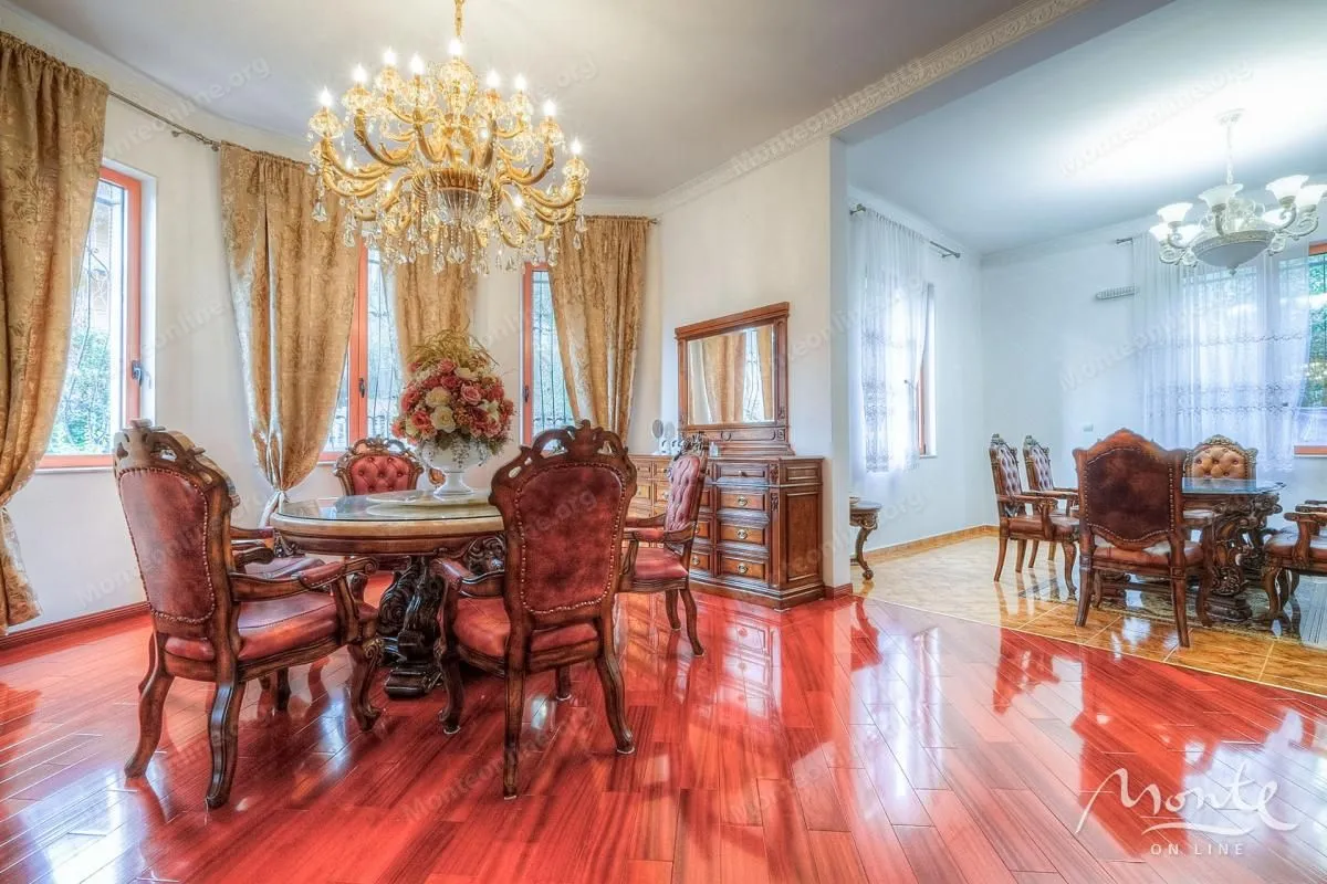 Sale, house, 372m², Radovići, Tivat
