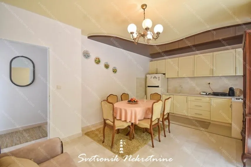 Prodaja, stan, 200m², Savina, Herceg Novi