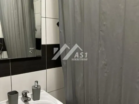 Izdavanje, jednosoban stan, 32m², Bulevar Evrope, Novi Sad Sve Podlokacije - image 6