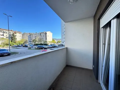 Prodaja, jednosoban stan, 45m², Stari Aerodrom, Podgorica - image 10